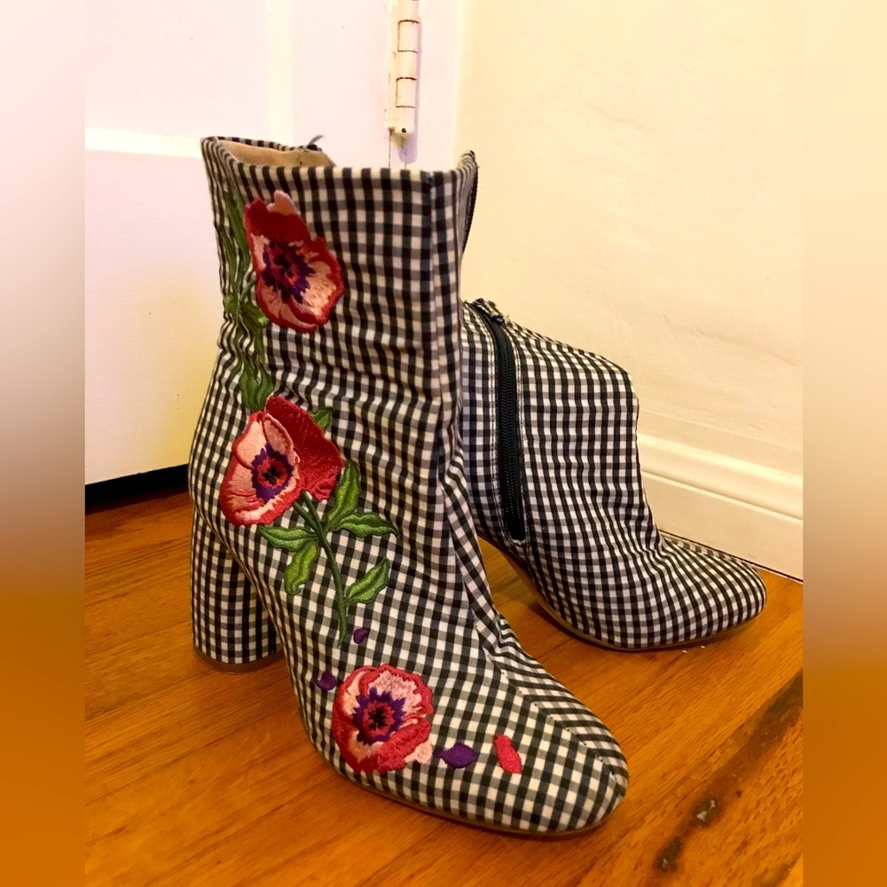 Topshop ankle boots, size 9.5